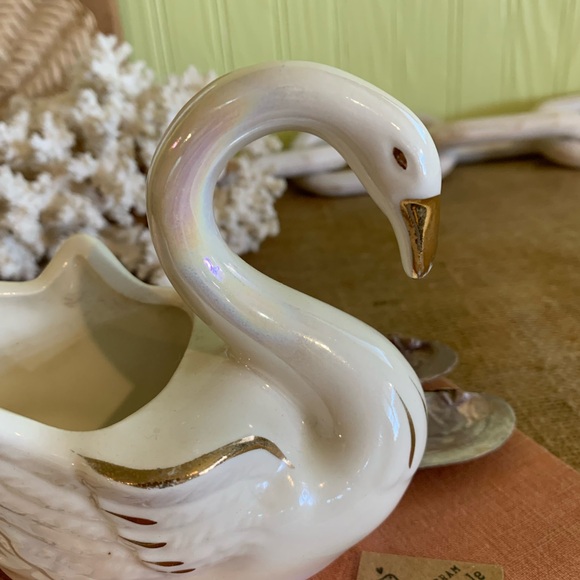 Vintage Swan Planter 🦢 - Picture 3 of 8